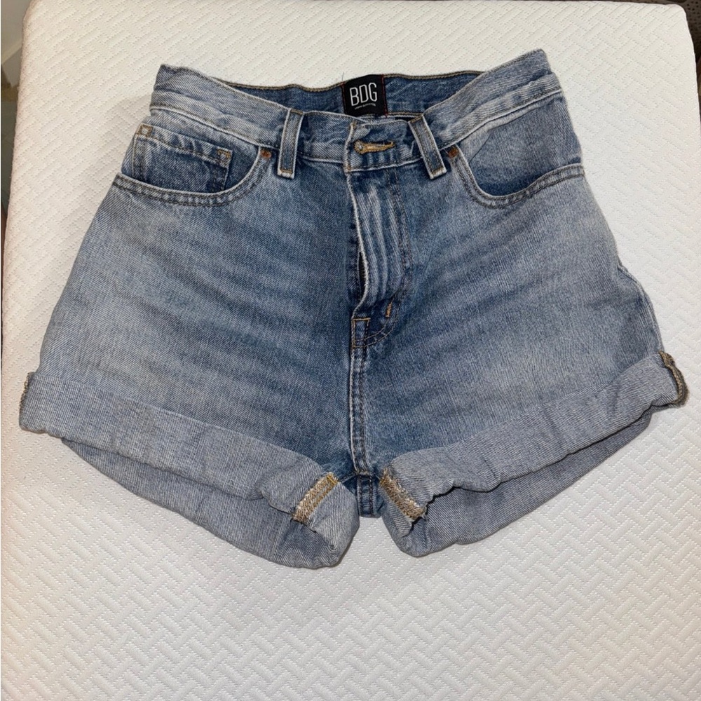urban outfitter women shorts 25